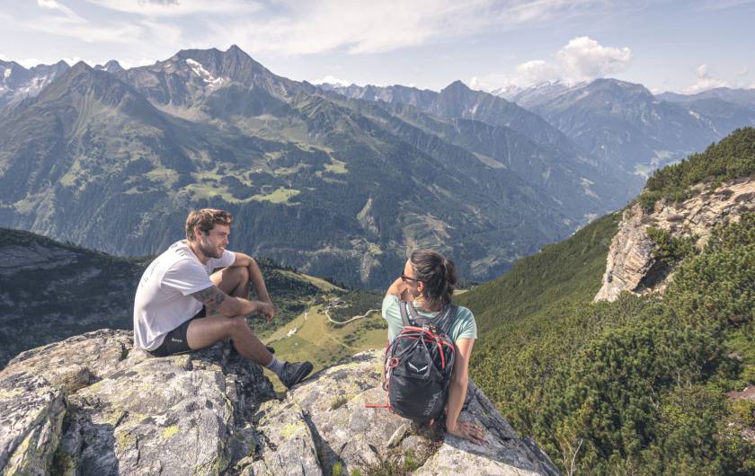 Wandern in Gerlos mit Blick ins Tal